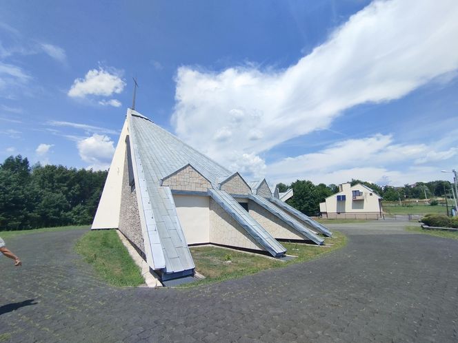 Kościół w Rudnikach z lat 80.