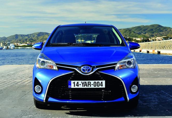 nowa Toyota Yaris 2015