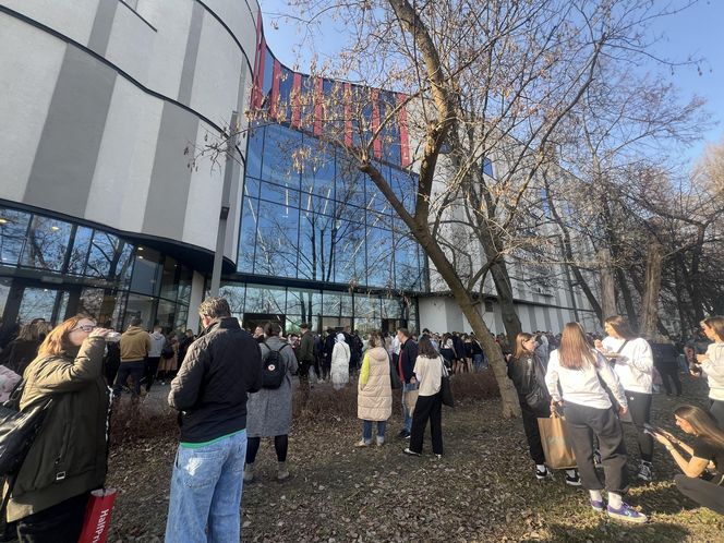 Ewakuacja w Centrum Handlowym Młociny. Na miejscu pracują służby