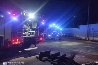 Wielkopolskie/ 12 zastępów straży gasiło pożar hali magazynowej w Obornikach