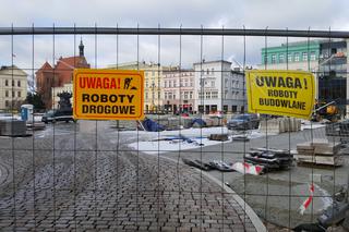 Stary Rynek w Bydgoszczy pięknieje w oczach. Zaglądamy na plac budowy! [ZDJĘCIA]