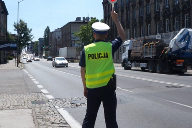 Specjalna akcja policji na wrocławskich drogach. Co sprawdzają policjanci? (zdjęcie poglądowe)