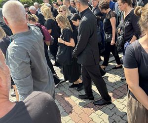 Michał Czernecki z nową partnerką na pogrzebie Joanny Kołaczkowskiej