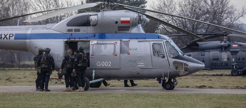 Śmigłowce i dziesiątki radiowozów na ulicach Małopolski