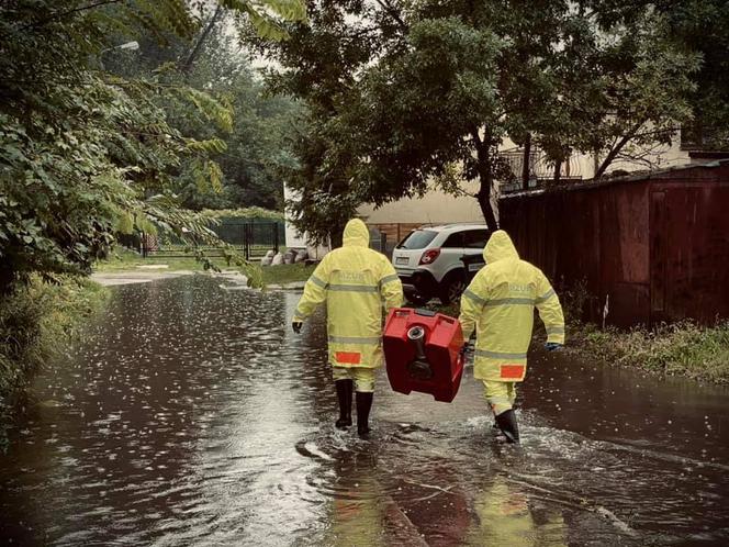 Śląsk jak Atlantyda! Wszystko zalane. Strażacy interweniowali ponad 600 razy [ZDJĘCIA]