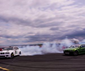 SkillZone Festiwal - motoryzacyjne emocje na lotnisku w Mielcu