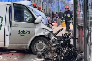  Warszawa. Wypadek na ul. Marsa. Zderzenie sześciu pojazdów [ZDJĘCIA]