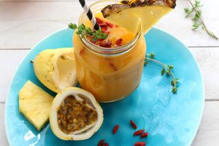Koktajl fit - mango, ananas i jagody goji: przepis