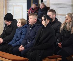 Pogrzeb tragicznie zmarłej 14-letniej Natalki z Andrychowa. Jej śmierć wstrząsnęła Polską