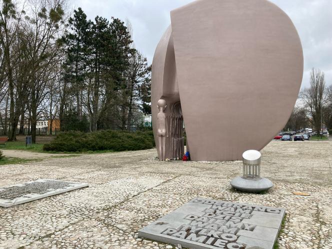 Park im. Szarych Szeregów. To tu swój początek ma Szlak pamięci ofiar hitlerowskiego ludobójstwa