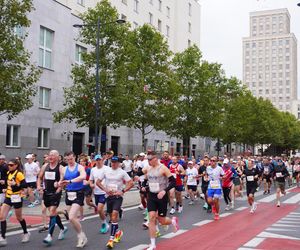 Uczestnicy Maratonu Warszawskiego 2025