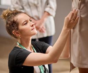 Na Wspólnej odc. 3719: Kasia (Julia Chatys), Teresa Bednarczuk (Izabela Dąbrowska) 