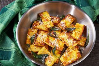 Sklepowe przekąski zamieniłam na chrupiący przysmak bez glutenu. Polenta w tej wersji jest genialna   