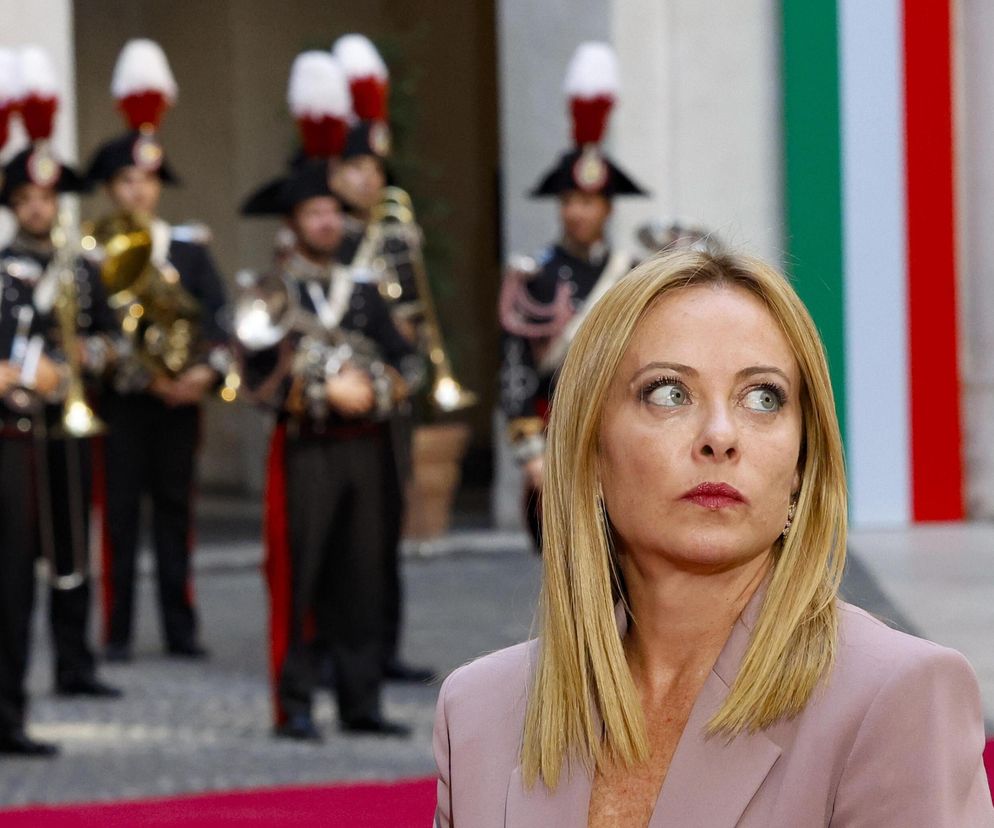 Gest Nawrockiego pod lupą. Ekspert: „Poczuła się zdominowana”