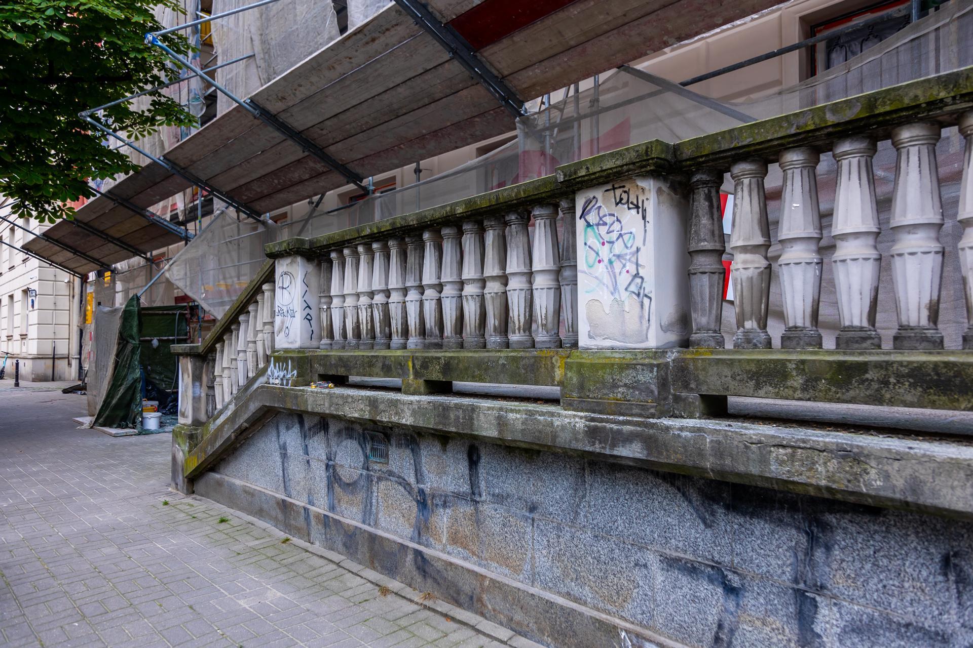 Budynek przy Chopina podczas modernizacji