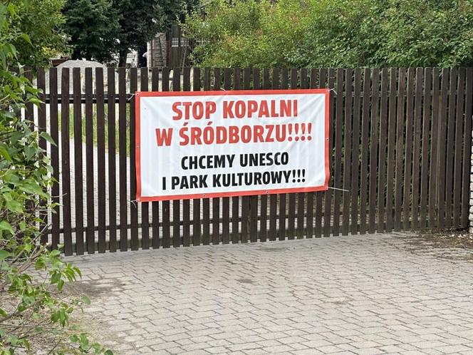 Mieszkańcy świętokrzyskiej gminy bronią zabytku UNESCO! Trwa protest