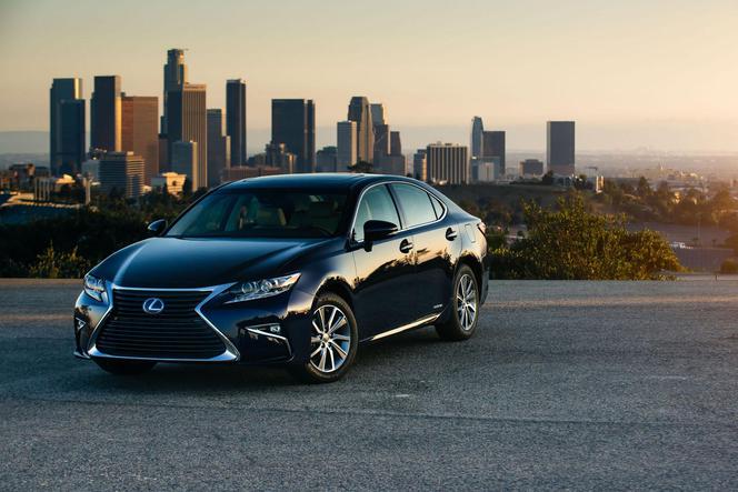 2016 Lexus ES