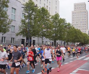 Uczestnicy Maratonu Warszawskiego 2025