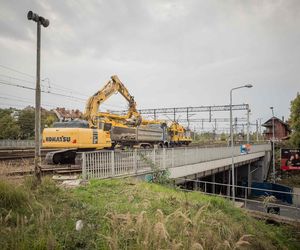 Prace rozbiórkowe na wiadukcie kolejowym na ul. Mikołowskiej