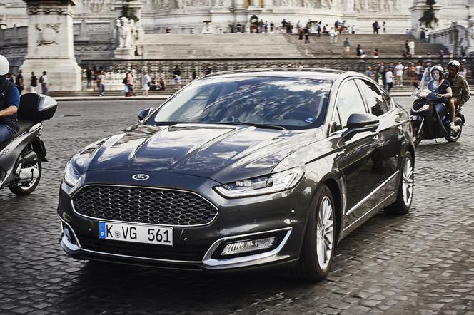 Ford Mondeo Vignale Sedan