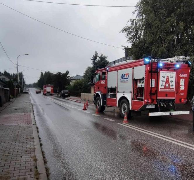 Ulewy, podtopienia, wysoki stan rzek. Świętokrzyskie. Coraz więcej interwencji strażaków 