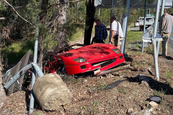 Kosztowna kraksa w Australli! Legendarne Ferrari F40 warte miliony zostało rozbite podczas jazdy testowej