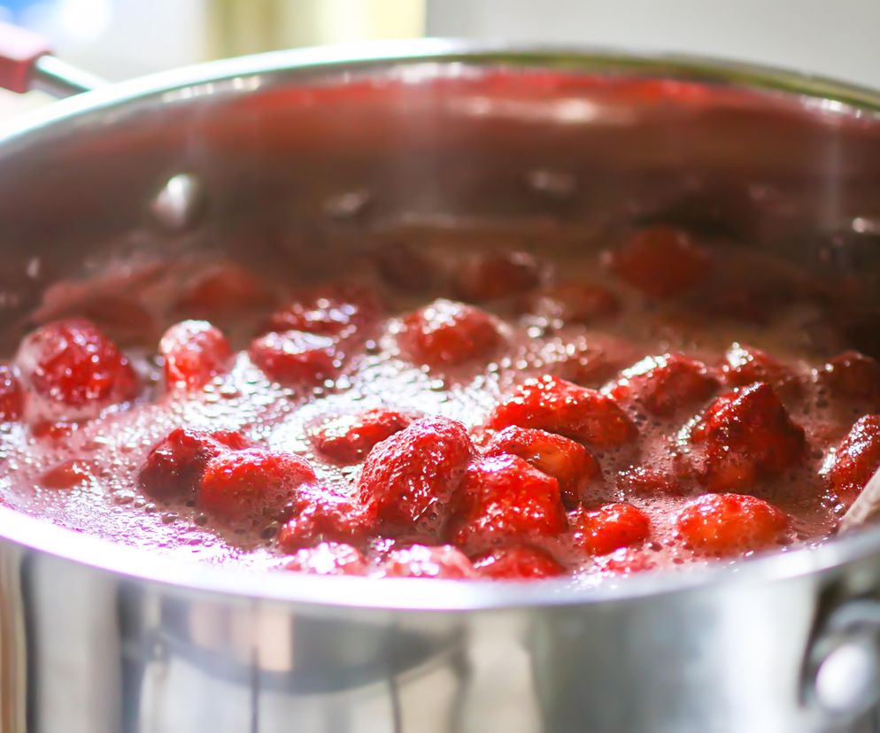 Do śniadań, deserów czy napojów. Ten syrop to lato zamknięte w butelce