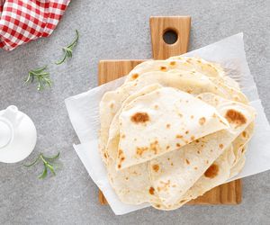 Słowiańskie podpłomyki z 3 składników. Pyszne i gotowe w 20 minut 