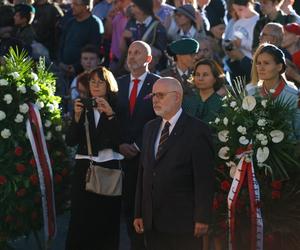 Uroczysta polowa msza święta i Apel Pamięci na pl. Krasińskich