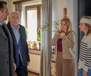 Na Wspólnej odc. 4044: Malwina (Martyna Dudek), Hebel (Tadeusz Huk), Konrad (Marek Bukowski), Karolina Wysocka (Paulina Holtz)