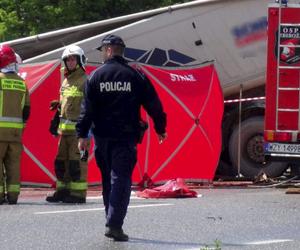 Potworny wypadek w Zbiroży. Czołowo zderzyły się dwie ciężarówki. Jedna osoba zginęła na miejscu