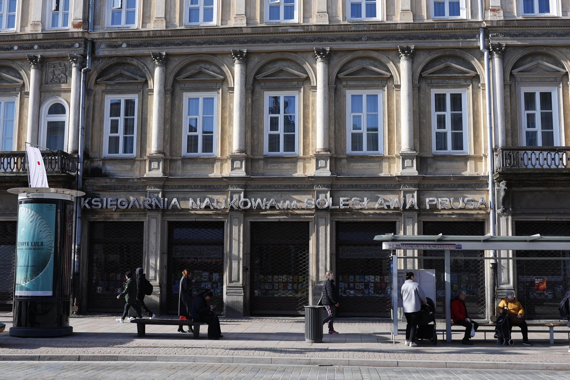 Warszawskie neony z PRL-u - zobacz zdjęcia iluminacji i sprawdź, gdzie je znaleźć