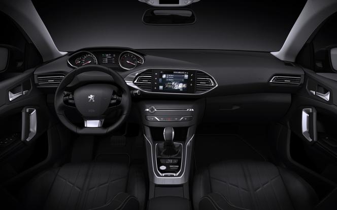 nowy Peugeot 308 - deska rozdzielcza