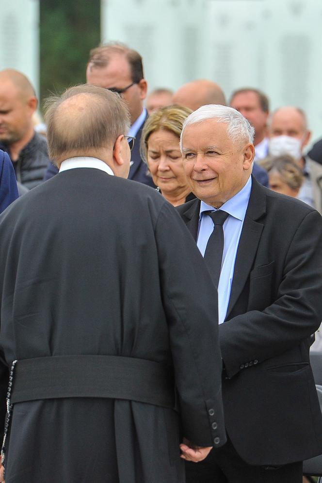 Ukłony dla Rydzyka, uśmiech dla Kaczyńskiego