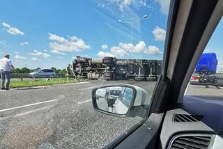 Wypadek na A4 w Gliwicach! Przerwóciła się ciężarówka, ogromne korki!
