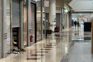 Zalane centrum handlowe Kings Cross Praga