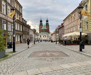 Masz tak na nazwisko? W lipcu w tym mieście ugoszczą Cię po królewsku
