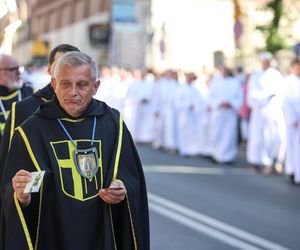 Pielgrzymka kobiet do Piekar. Przyszły tysiące pielgrzymów