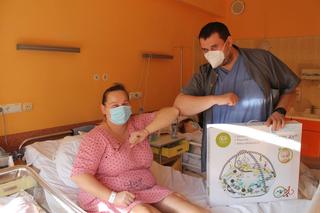  W Gorzowskim szpitalu urodziło się tysięczne dziecko w tym roku. Maluch dostał prezent   