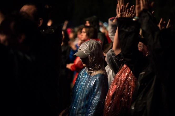 Tłumy na piątkowych koncertach podczas OFF Festivalu