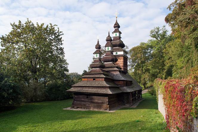 Złote kopuły i bajkowa architektura: najpiękniejsze cerkwie w Czechach