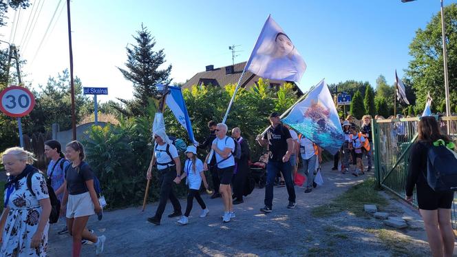 Wędrówka zakończona! Pierwsze grupy z woj. lubelskiego wchodzą już na Jasną Górę! 