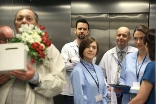 M jak miłość, odc. 1525: Olewicz (Tomasz Dedek), lekarz (Mateusz Mosiewicz), lekarz (Kamil Pruban), pielęgniarka (Zuzanna Kochanek