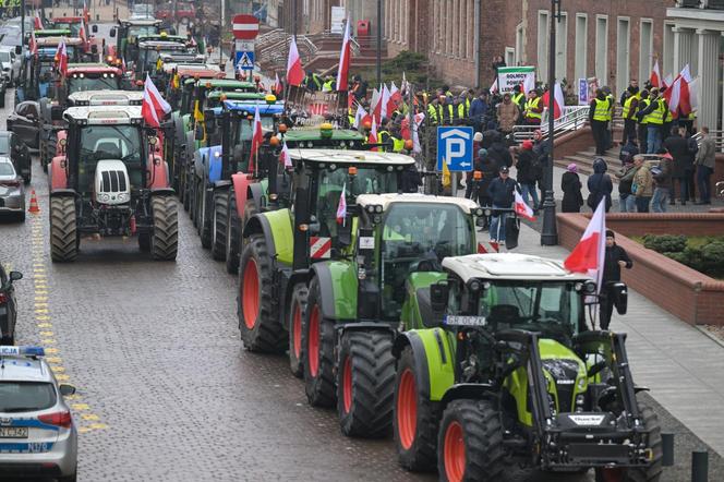 Protest rolników przed Urzędem Wojewódzkim w Gdańsku