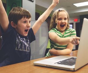 QUIZ SOBOTNIA ORTOGRAFIA. Pytania jak z podstawówki! Umiesz zapisać poprawnie te wyrazy? 8/10 to minimum    