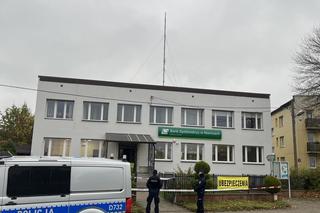 Lubelskie. Kobieta z nożem w ręku napadła na bank. Trwa policyjna obława