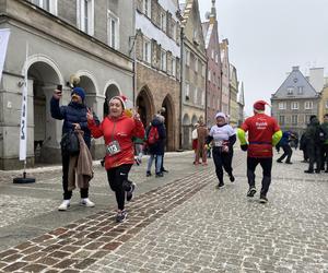 Bieg Mikołajów w Olsztynie 2023. Kilkaset osób pobiegło dla dzieci. Zobaczcie zdjęcia!