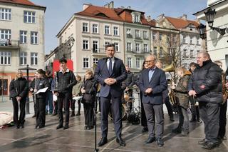 Kalisz. Zatańczyli walca z filmu „Noce i Dnie”