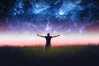 Ten znak zodiaku wkroczy w nowe Uniwersum. Dla niego ostatni dzień lutego będzie jednym z najważniejszych w roku. Horoskop na nów Księżyca w lutym dla największego szczęśliwca tej lunacji