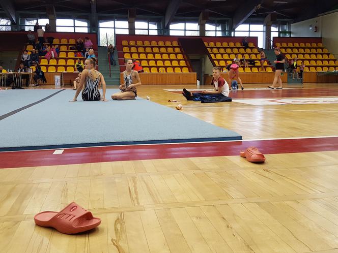Piramidy, salta i machówki w Trapezie
